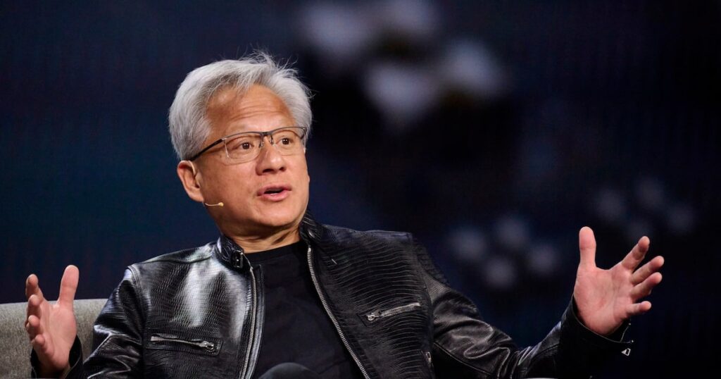 Huang, de Nvidia, tacha de “ilógica” la caída de los valores de software por temor a la IA