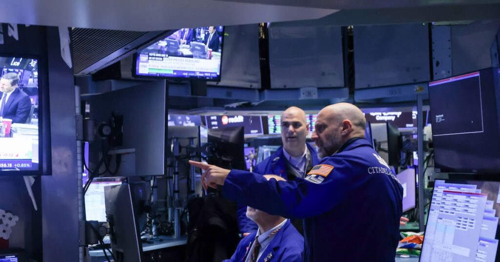 Wall Street convierte en rutina la venta de acciones bajo riesgo de disrupción por IA