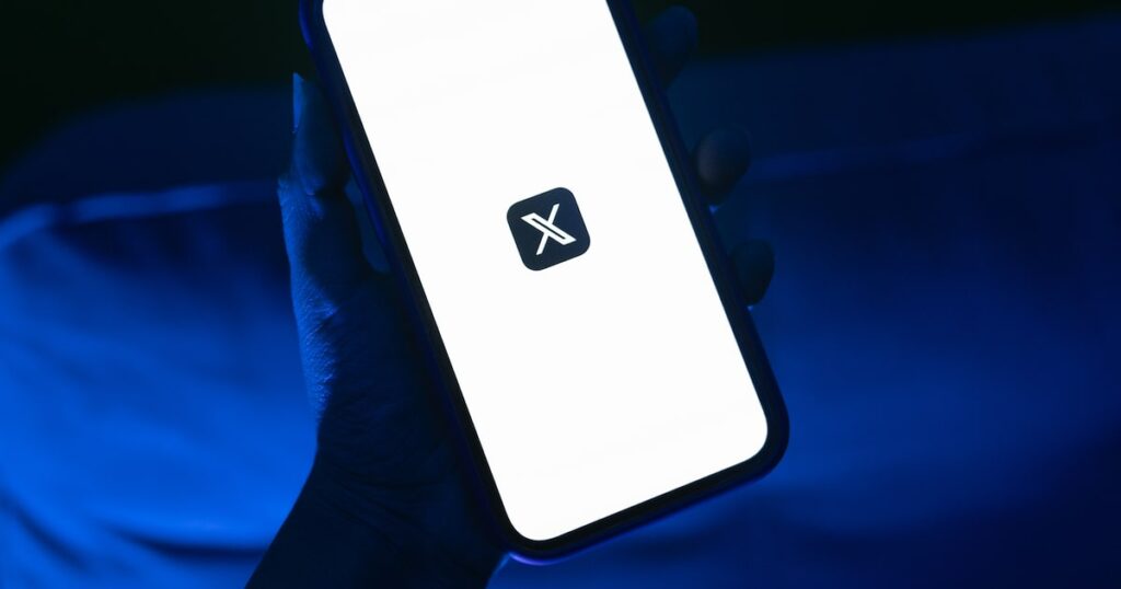 X sufre fallas globales y deja a miles de usuarios sin acceso