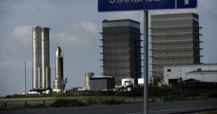 Musk busca construir una base en la Luna antes de llevar seres humanos a Marte