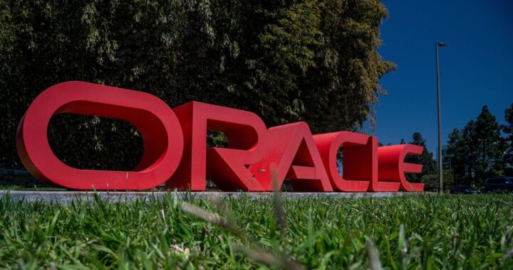 Demanda récord de bonos de Oracle despeja el camino para más deuda de las ‘big tech’: Goldman