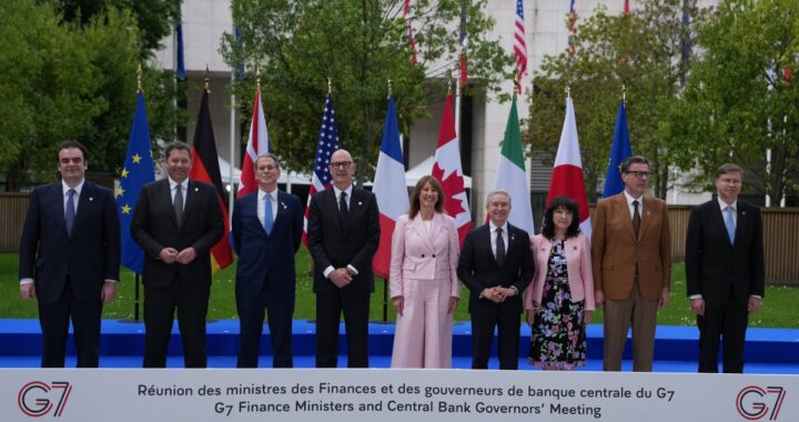 Ministros de Finanzas del G7 se reúnen en París para discutir sanciones a Irán