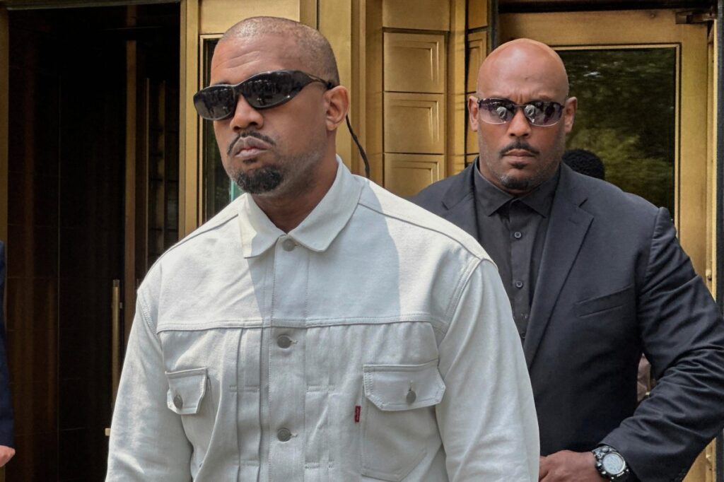La alcaldesa de San Antonio hablando en contra de Kanye West por sus declaraciones antisemitas