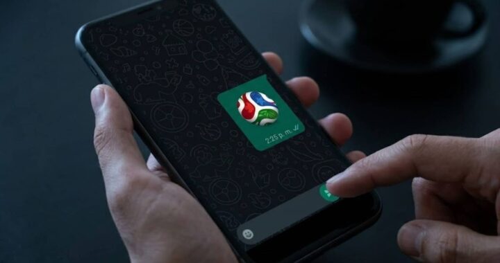 Una imagen de la pelota Trionda, el balón oficial del Mundial 2026, en una conversación de WhatsApp