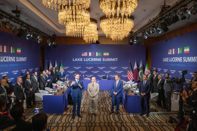 Representantes de EE.UU. e Irán reunidos en Bürgenstock para discutir acuerdo