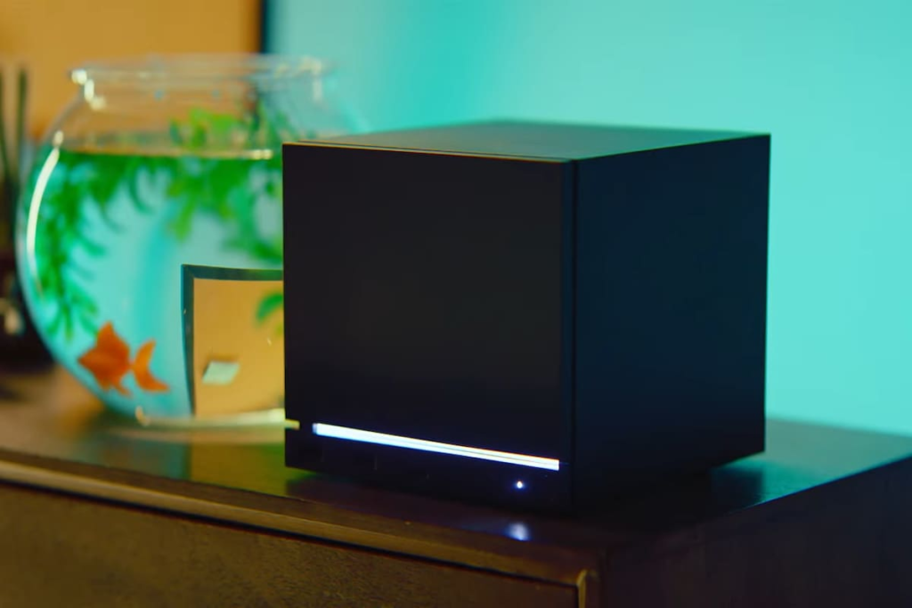 Imagen de la Steam Machine de Valve con un diseño compacto y potente
