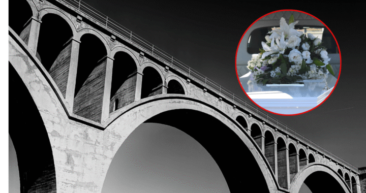 Imagen de una persona preparándose para saltar de bungee con un fondo de puente alto