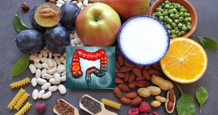 Persona con molestias abdominales después de comer, con una expresión de dolor y malestar.
